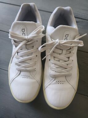 On Cloud Running Running White Men’s Leather Sneakers